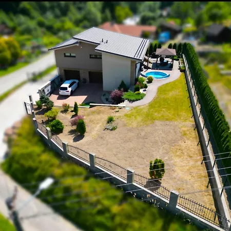 Garden Feriehus Belá